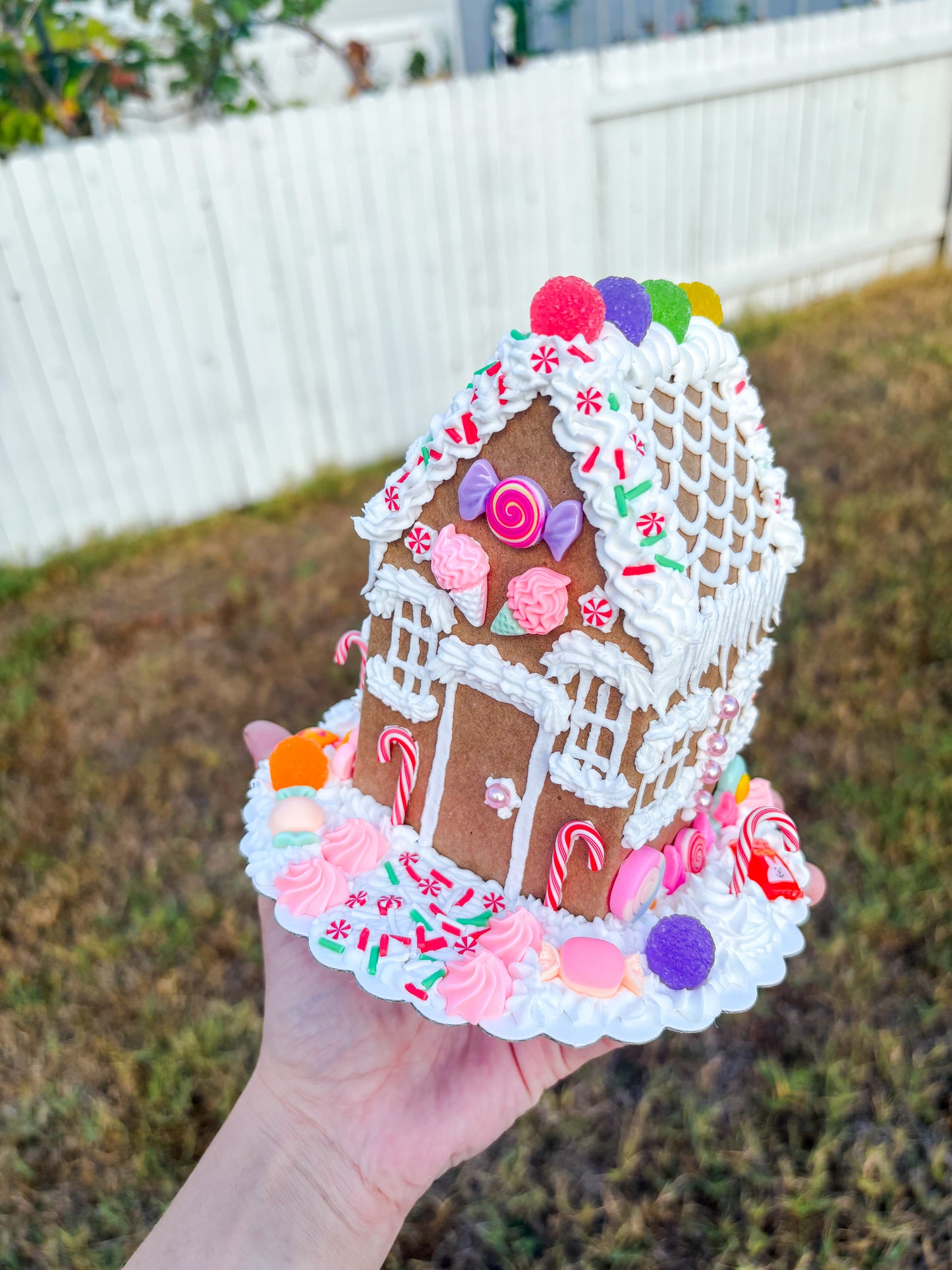 Holiday Fake Cake Decorating Workshop Tickets