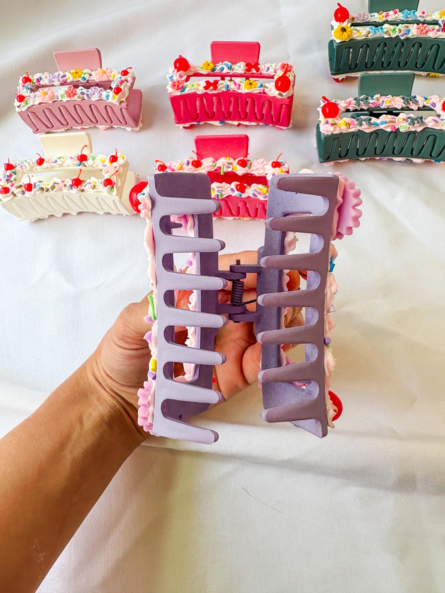 Fake Cake Hair Claws