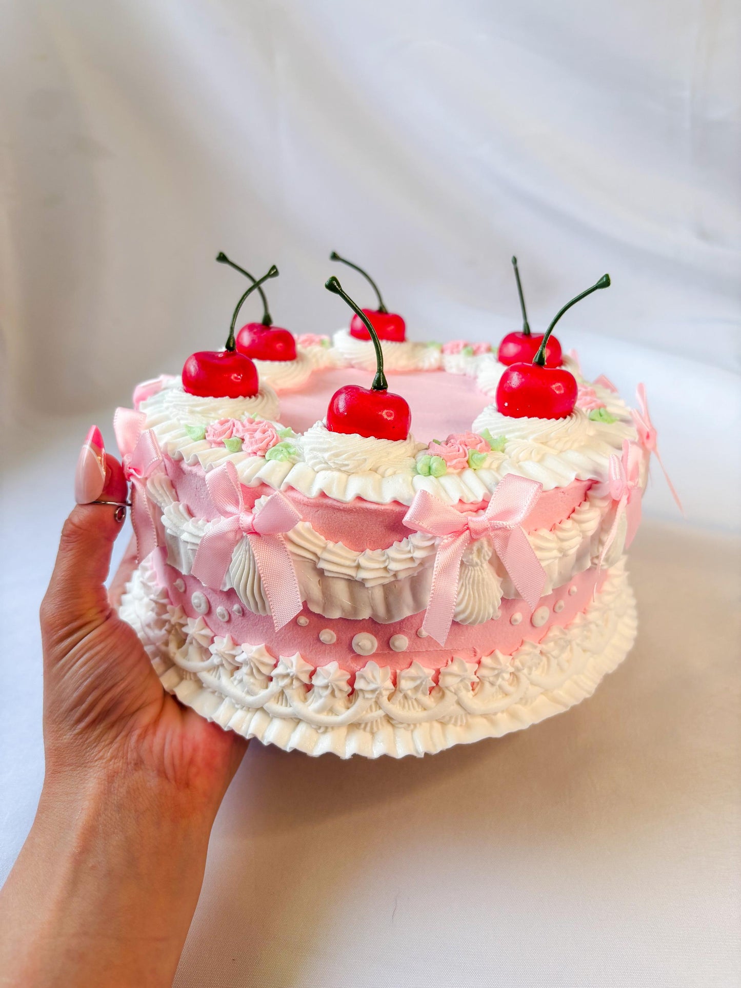 Lambeth Fake Cake Wall Hanging
