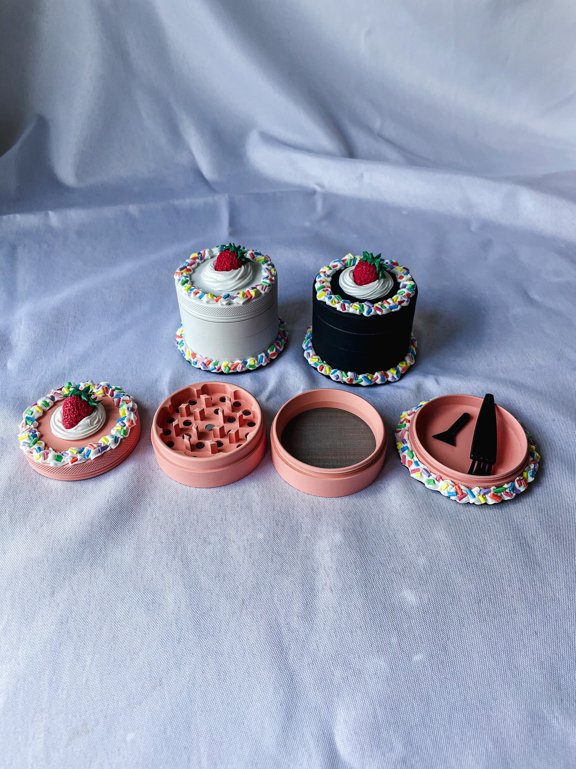 Cake Rolling Tray, Ashtray and Grinder Set