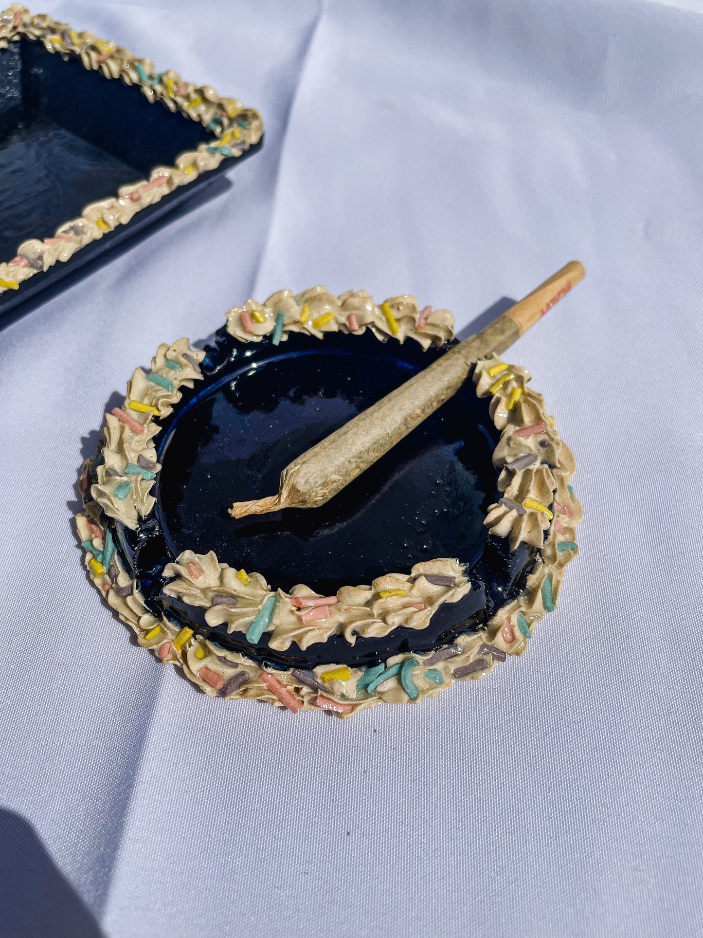 Black Cake Rolling Tray, Ashtray and Grinder Set