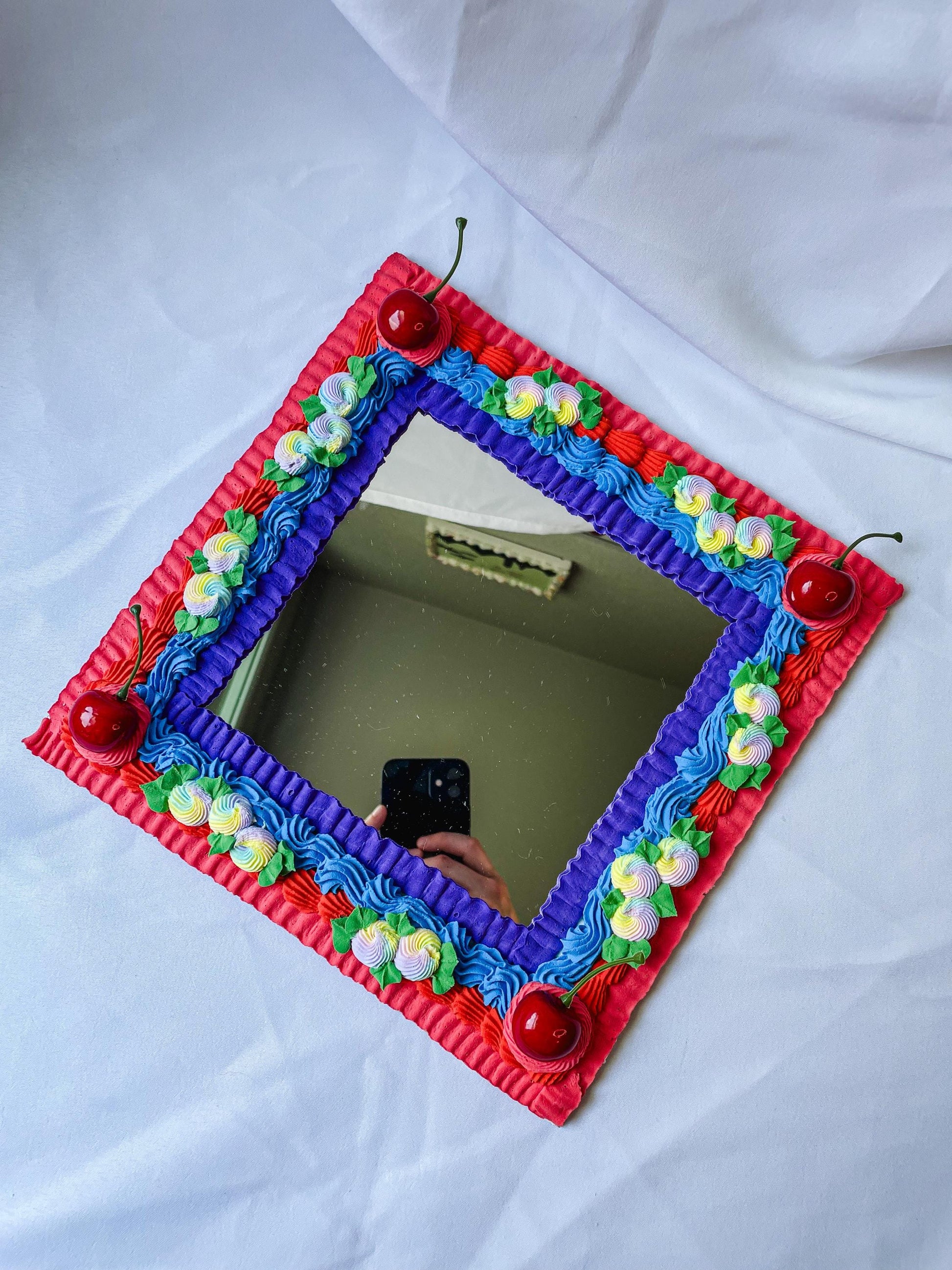 Customizable Fake Cake Mirrors