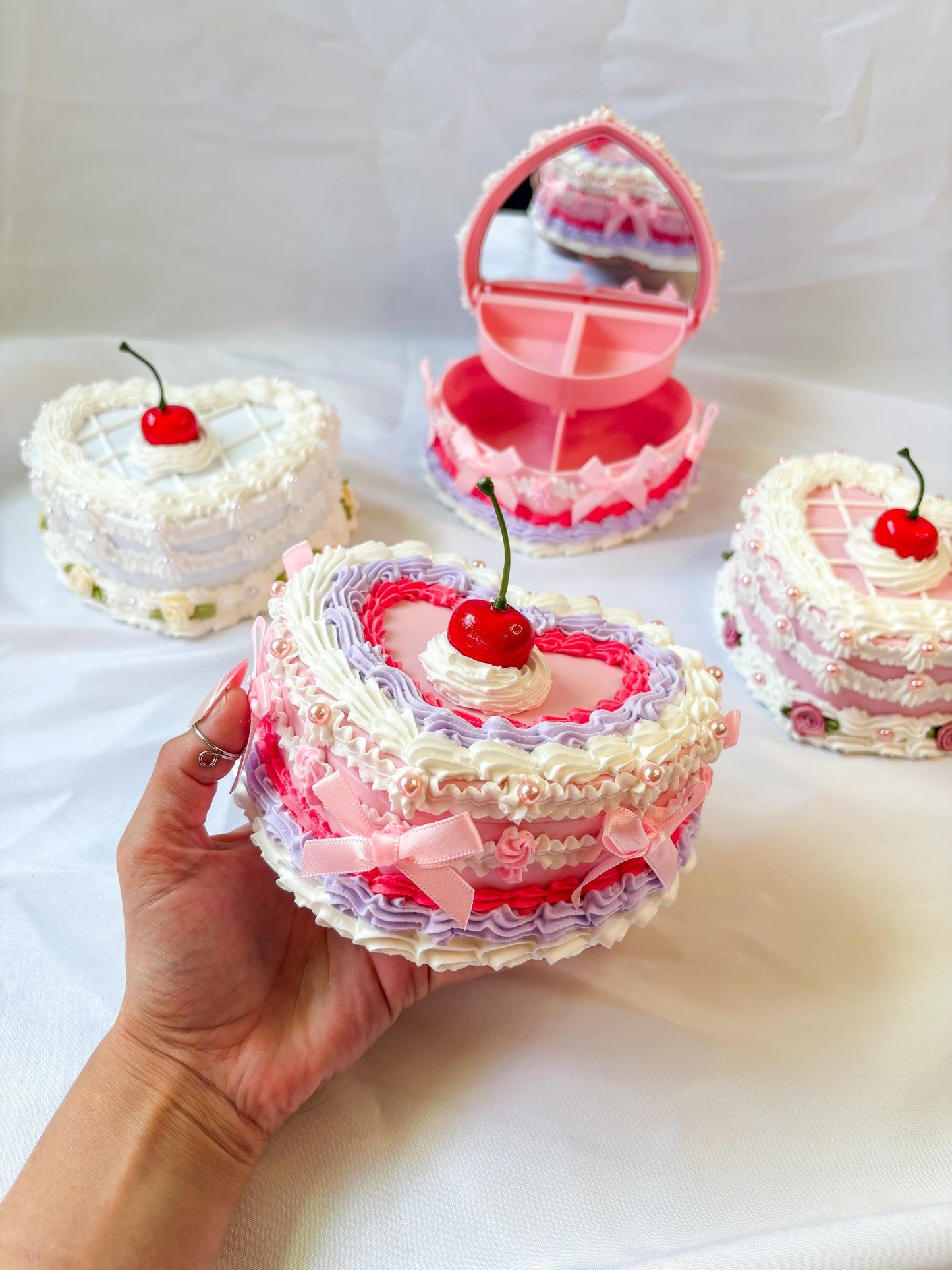 Customizable Heart Fake Cake Jewelry Box with Mirror