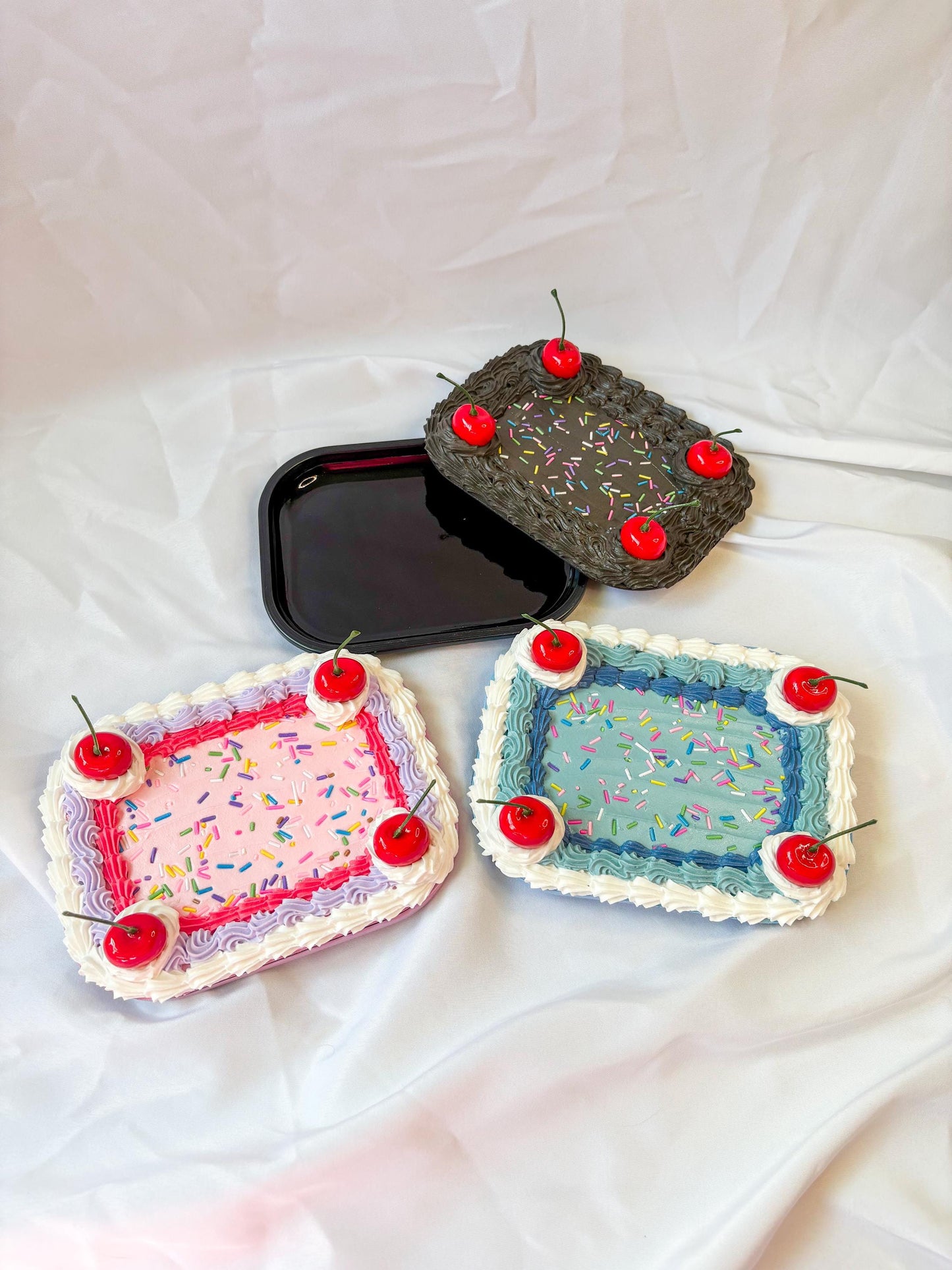 Fake Cake Decorative Tray with a Magnetic Lid