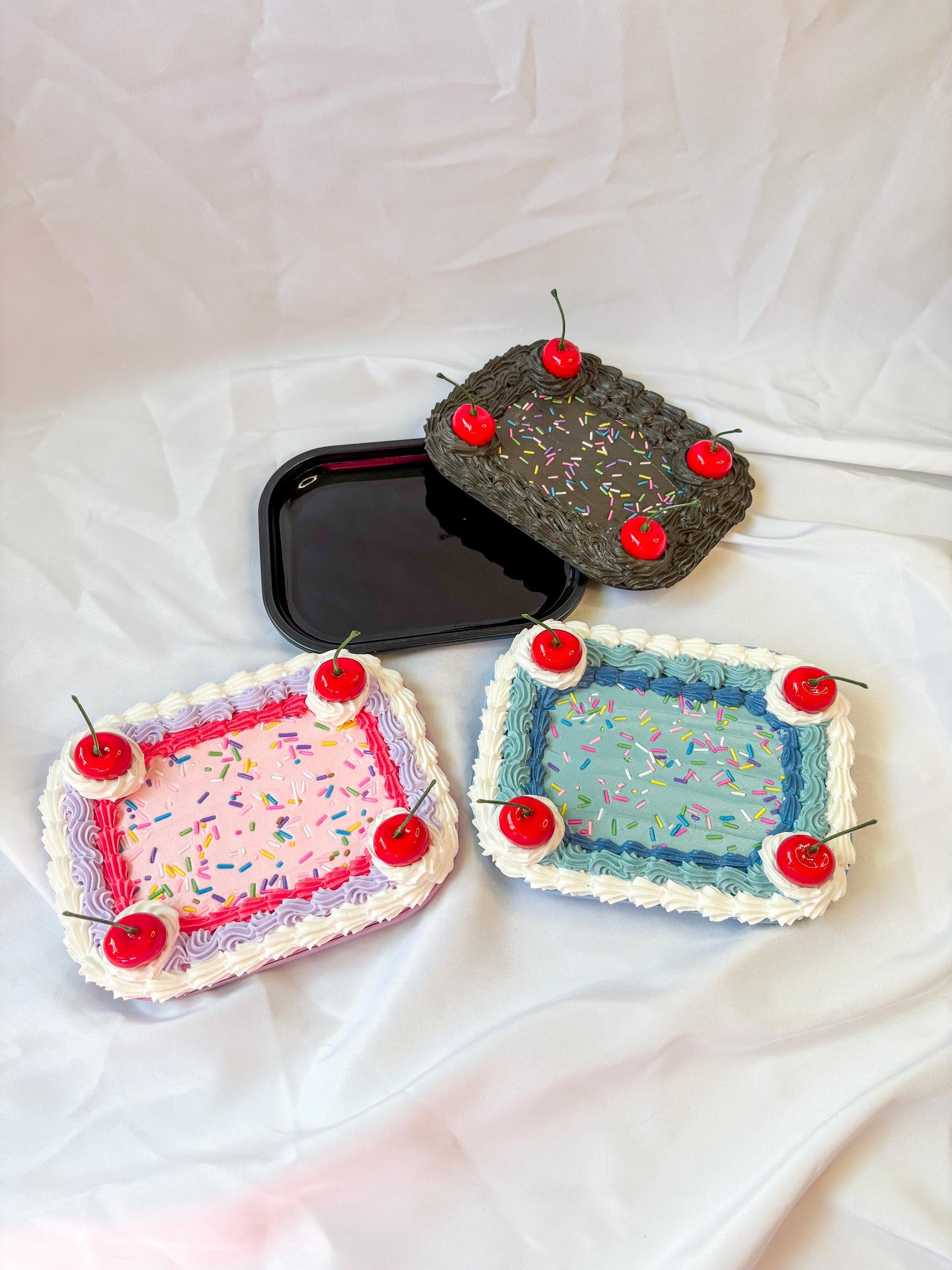 Fake Cake Decorative Tray with a Magnetic Lid