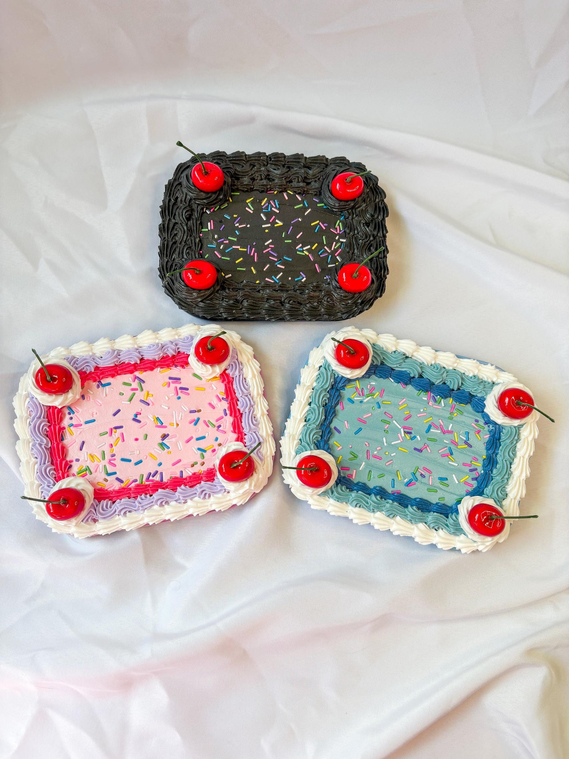 Fake Cake Decorative Tray with a Magnetic Lid