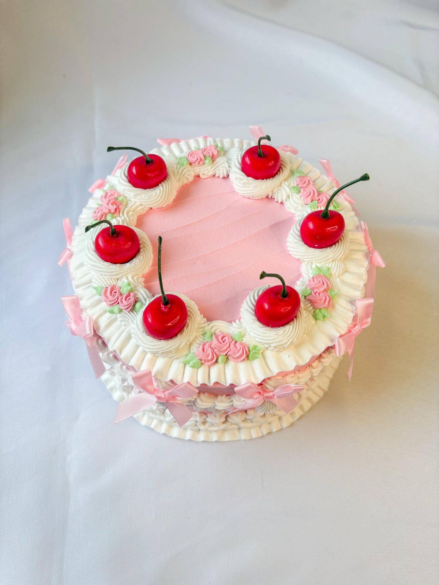 Lambeth Fake Cake Wall Hanging