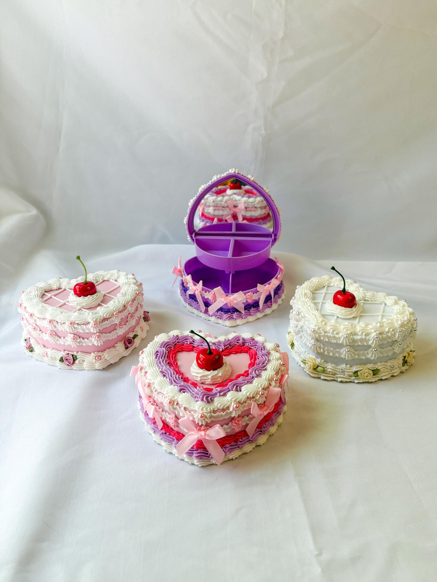 Customizable Heart Fake Cake Jewelry Box with Mirror
