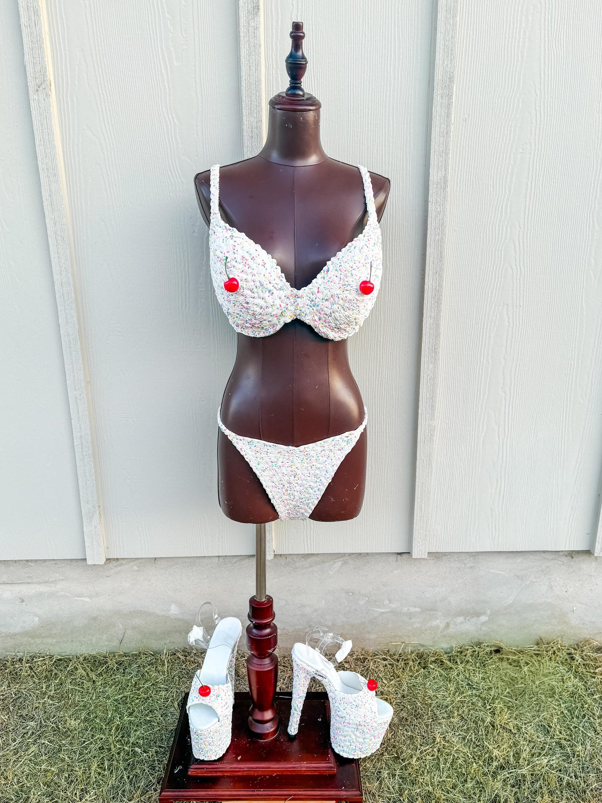 Customizable Dessert Couture Lingerie – Cherry Cake Set