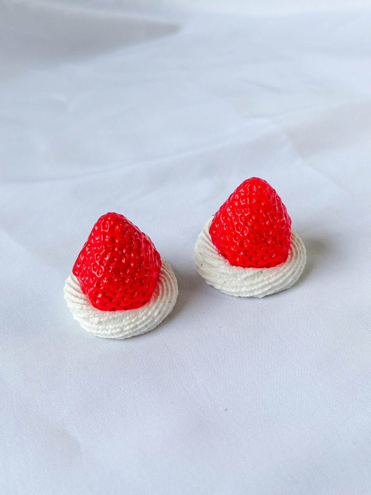 Cherry & Strawberry Cake Shoe Clips – Faux Frosting Dessert Shoe Charms