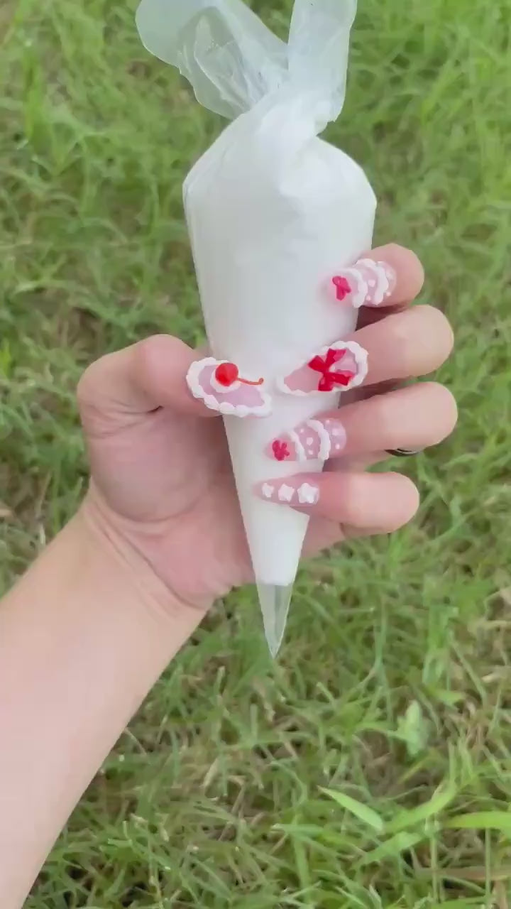Cake Press-On Nails
