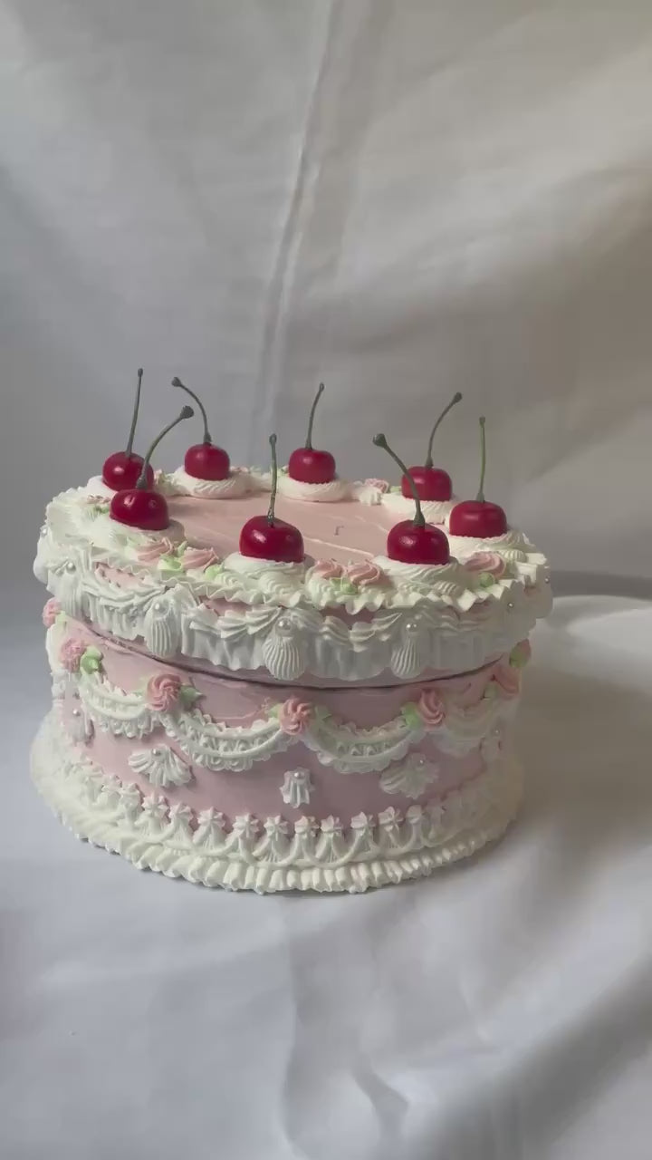 Lambeth Style Pink and White Fake Cake Box